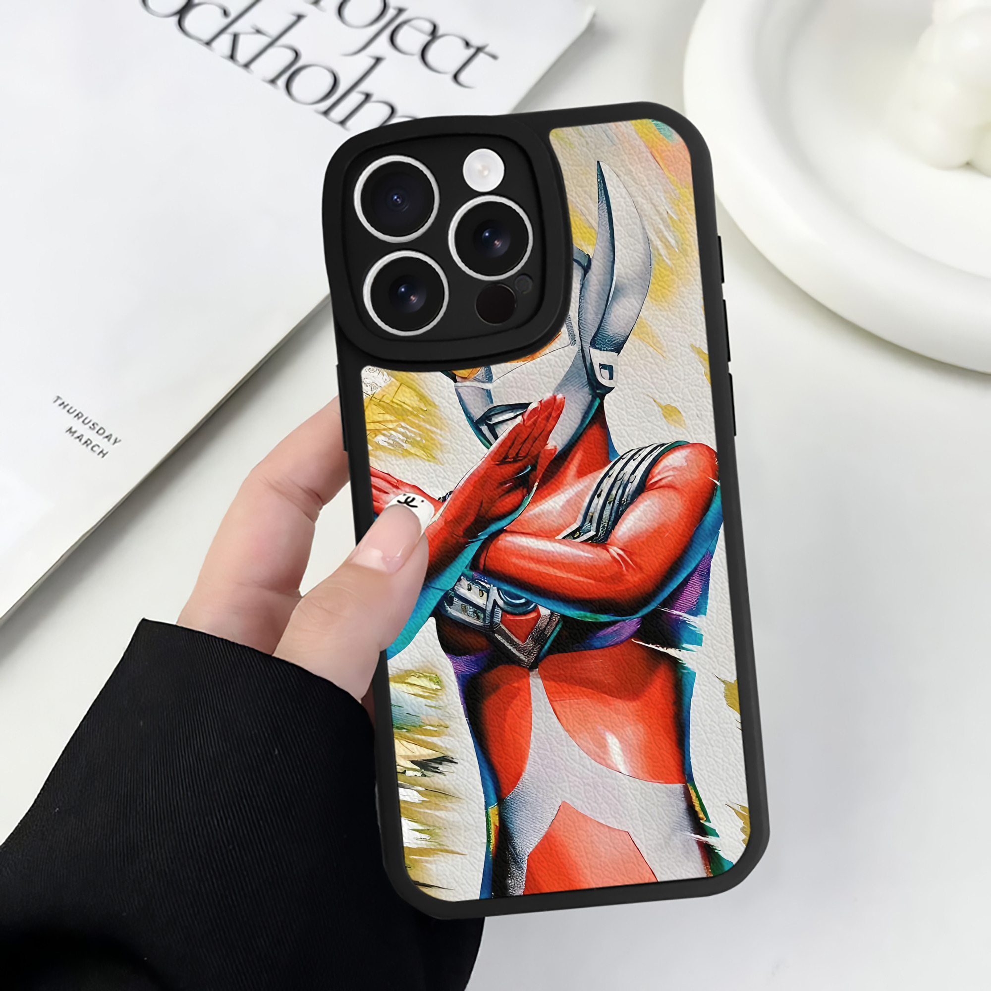（画像用） ウルトラマン Ultraman 【iPhone 16シリーズ対応】シリコンスマホケース（レザー調） 材質：シリコン